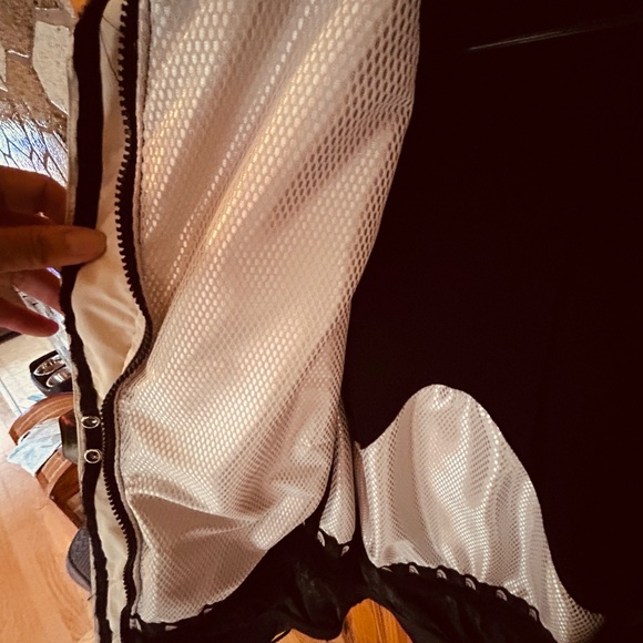 The North Face Black and Beige Jacket - Picture 10 of 13